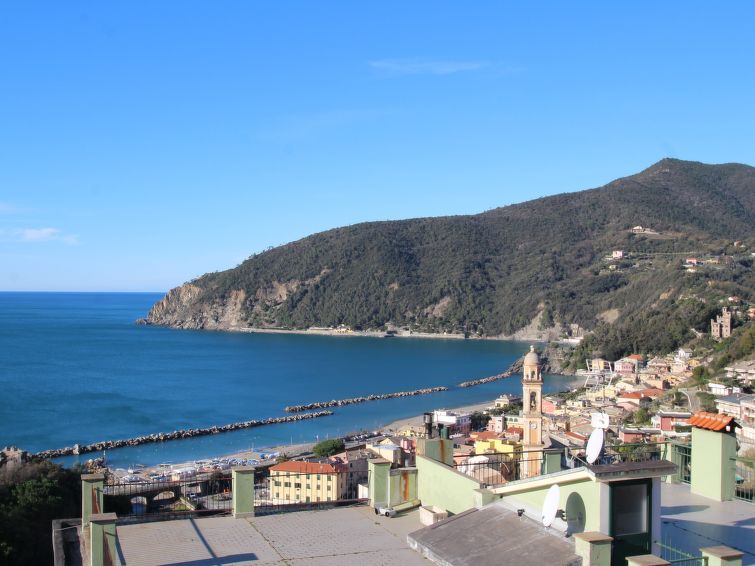 Search and Stay destination Moneglia, Liguria - Italy from AU$ 185. Come il sole all'improvviso