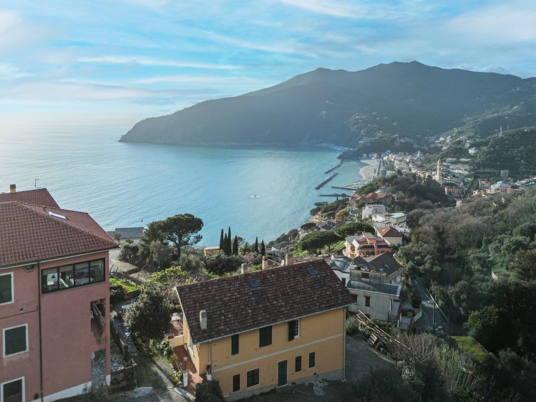 Search and Stay destination Moneglia, Liguria - Italy from AU$ 224. Compiano