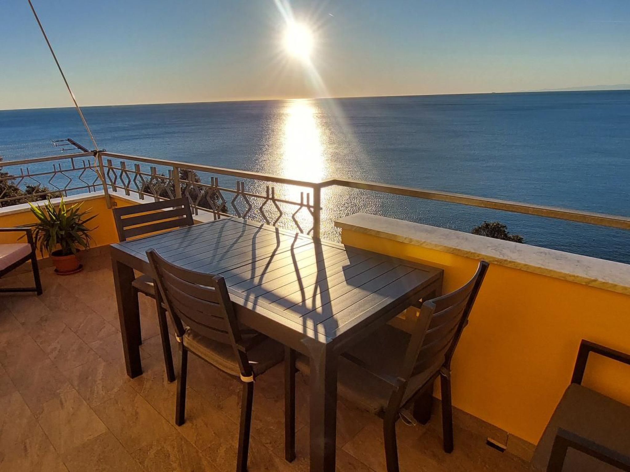 Herrlicher meerblick ,  Balkon Garten Swimmingpool-Binnen