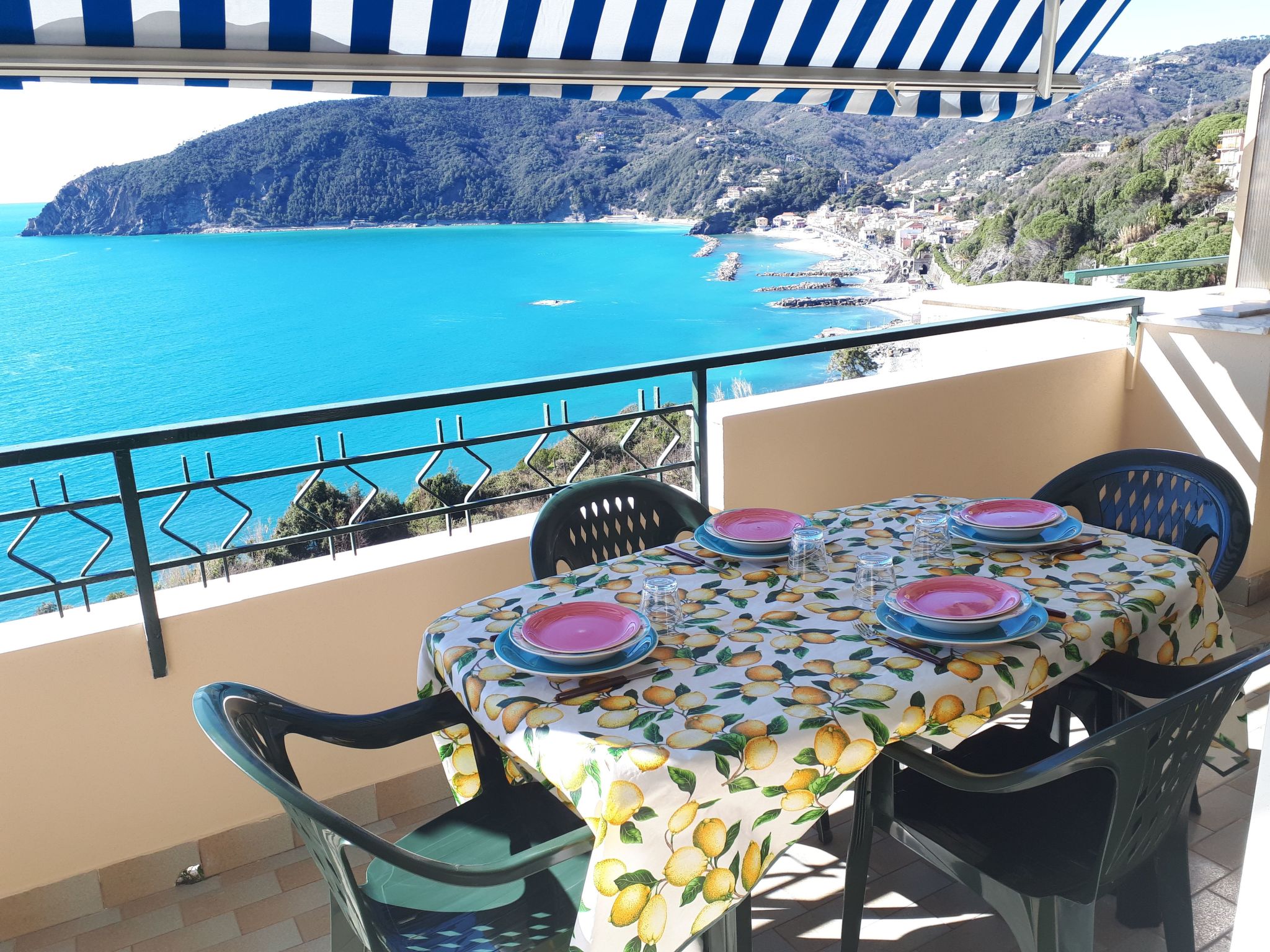 Herrlicher meerblick ,  Balkon Garten Swimmingpool-Binnen