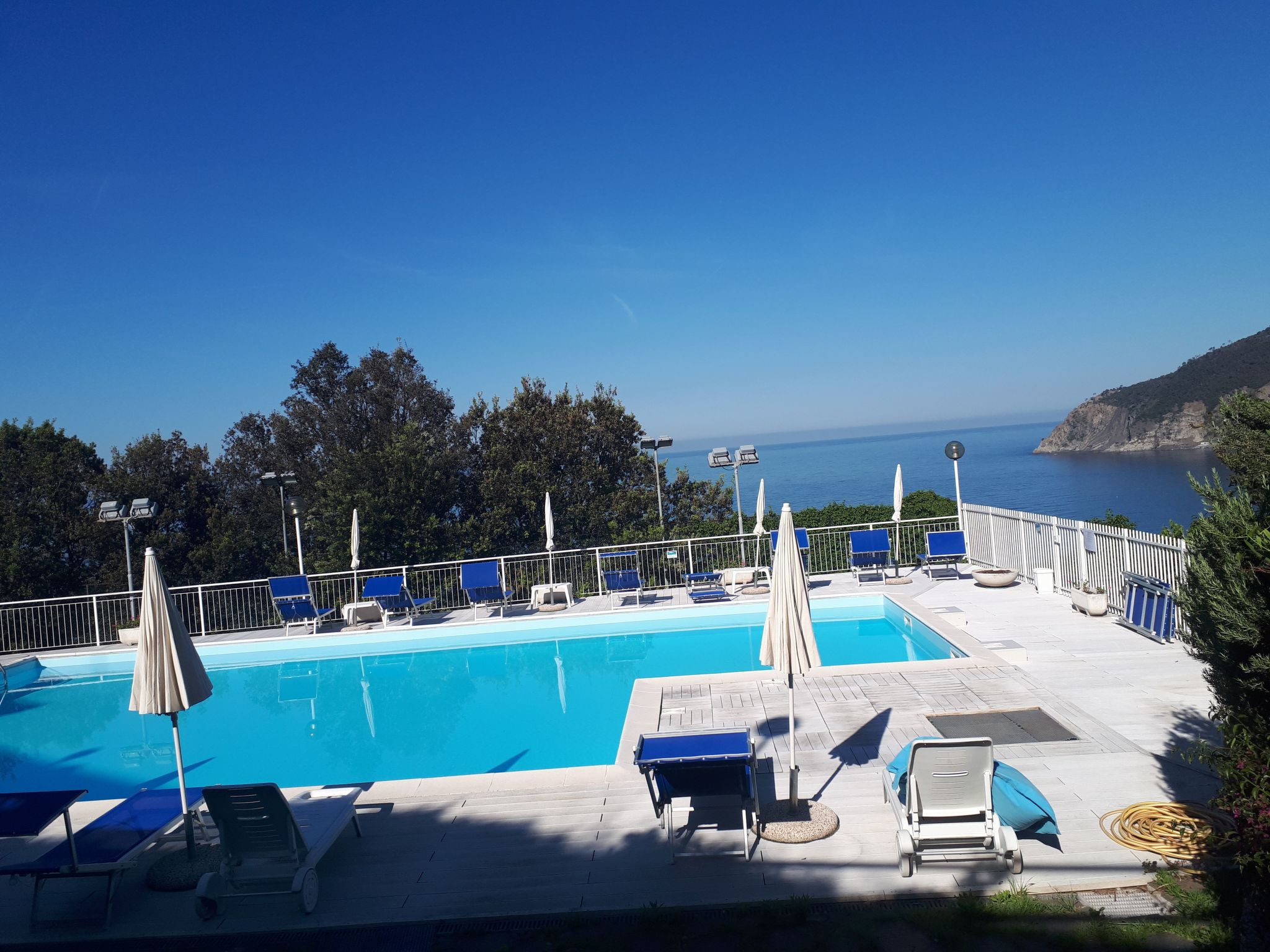 Herrlicher meerblick ,  Balkon Garten Swimmingpool-Binnen