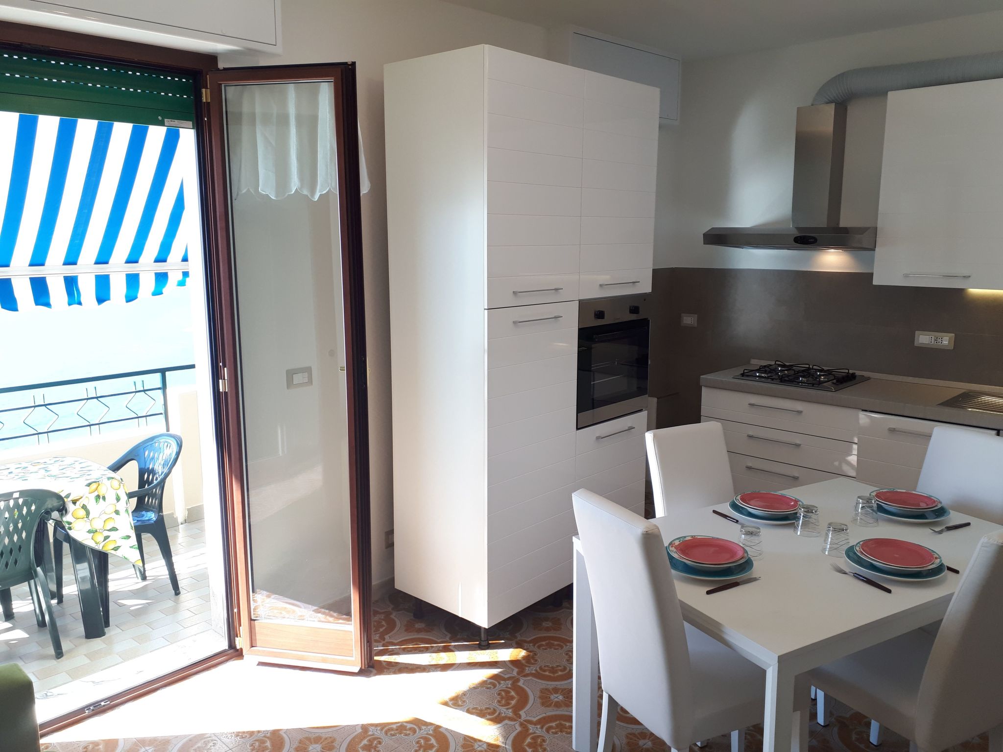 Herrlicher meerblick ,  Balkon Garten Swimmingpool-Binnen