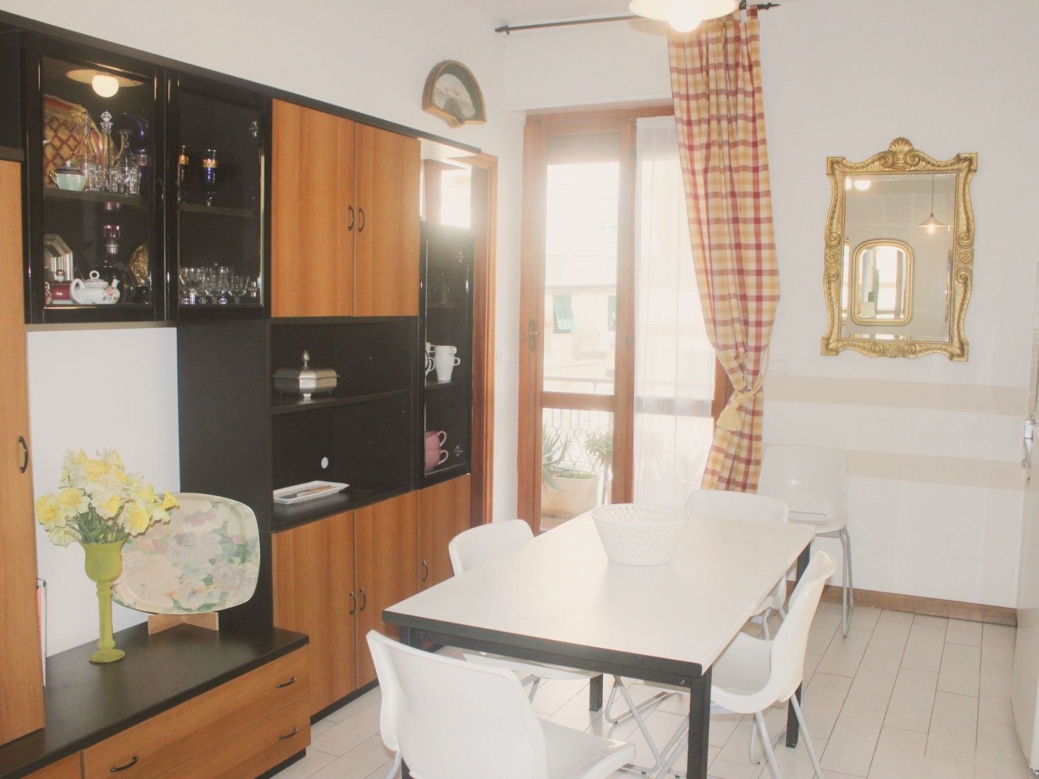 Sehr zentral mit Parkmöglichkeit-Inside