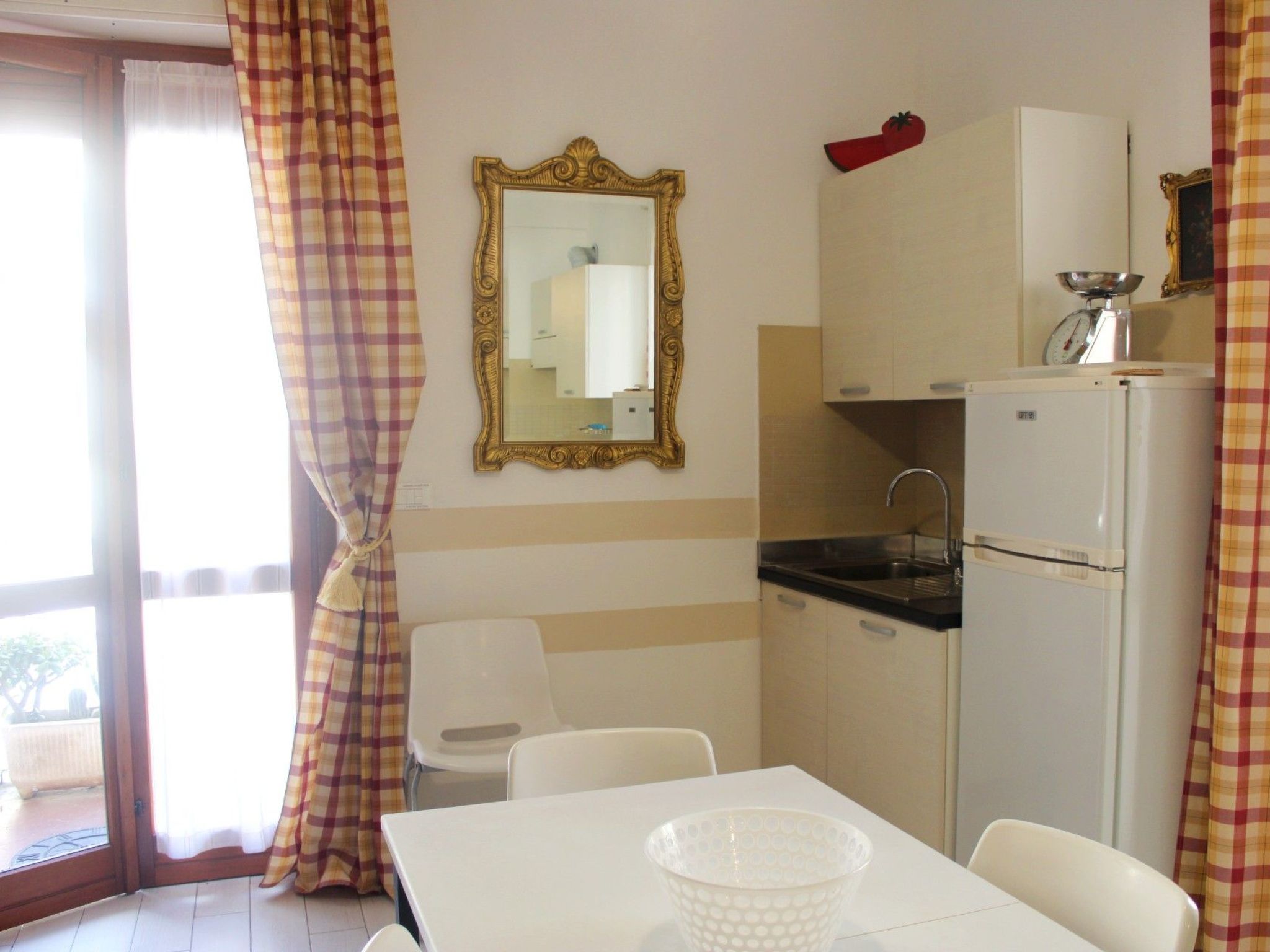 Sehr zentral mit Parkmöglichkeit-Inside