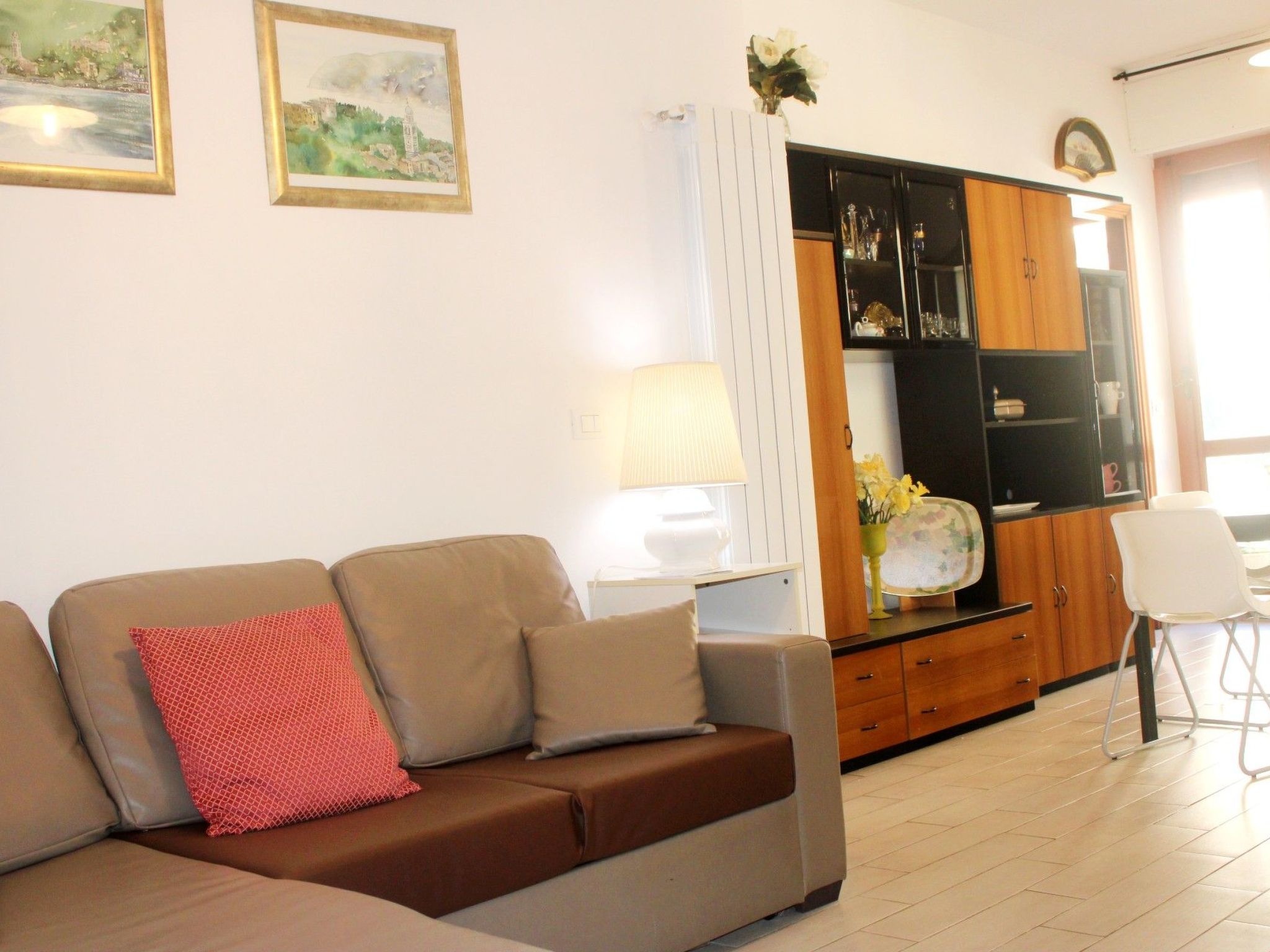 Sehr zentral mit Parkmöglichkeit-Inside