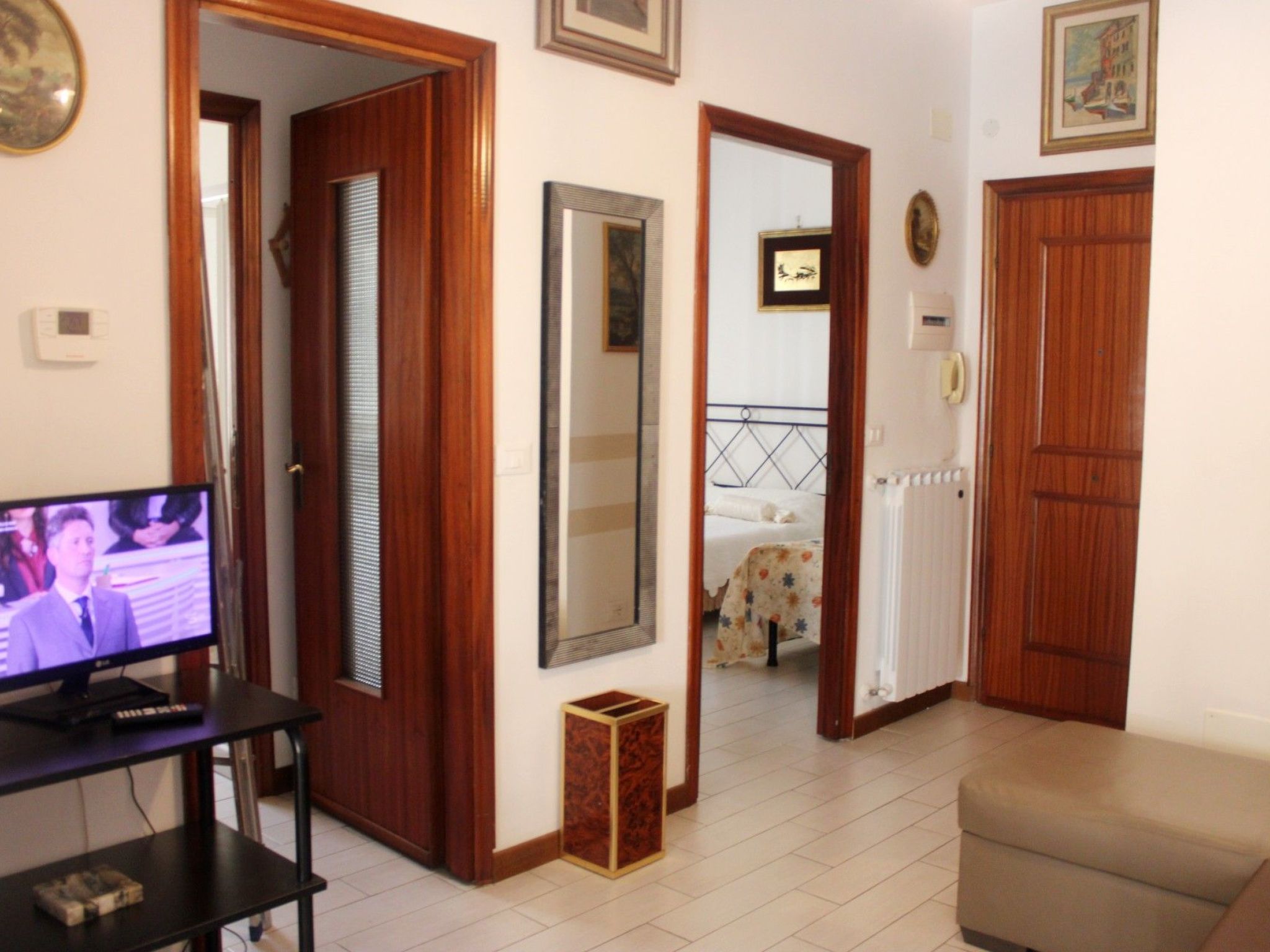 Sehr zentral mit Parkmöglichkeit-Inside