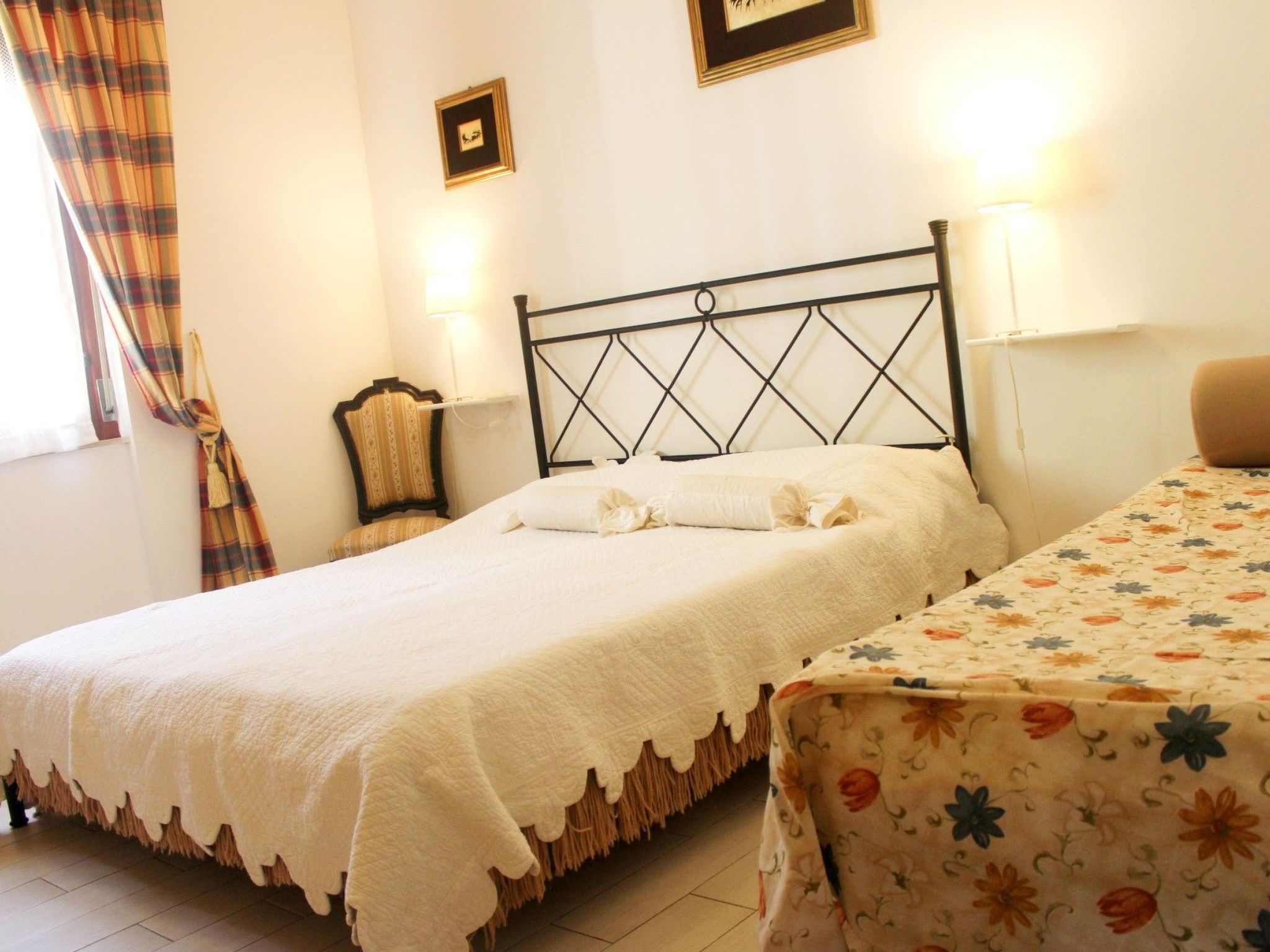 Sehr zentral mit Parkmöglichkeit-Inside