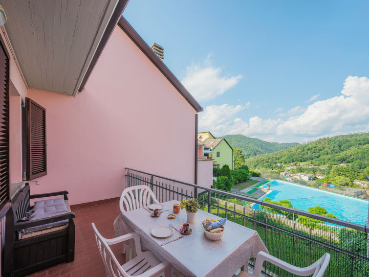 Ruim appartement in Pignone nabij de Cinque Terre in Pignone