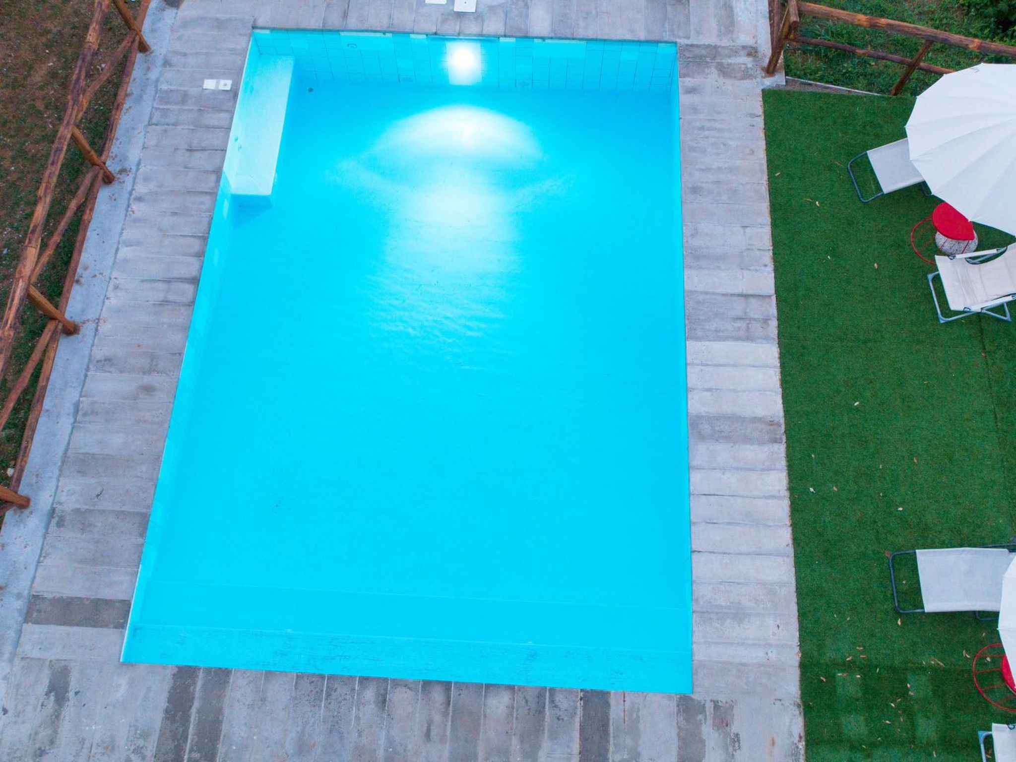 Haus inmitten der Natur mit Schwimmbad-Binnen