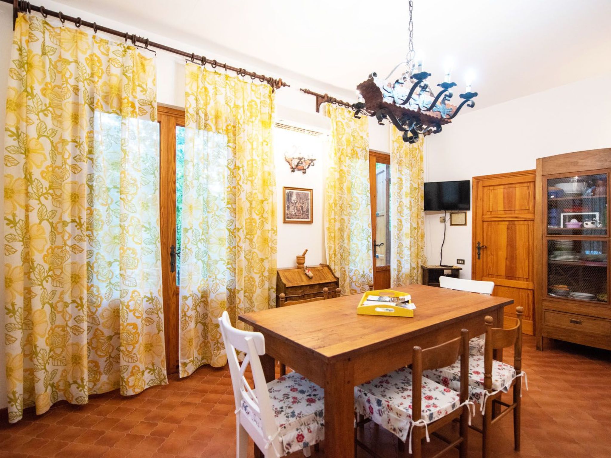 Haus inmitten der Natur mit Schwimmbad-Binnen