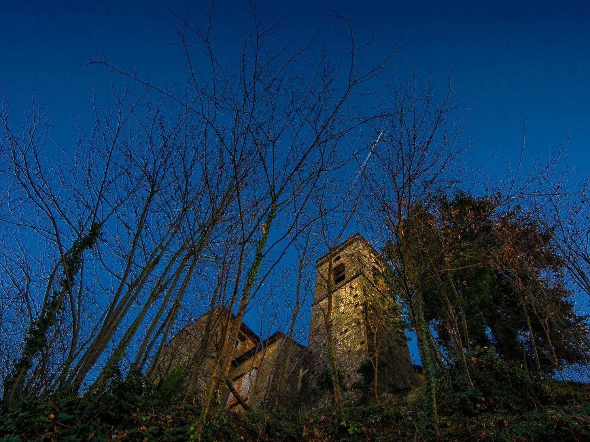 Haus inmitten der Natur mit Schwimmbad-Binnen