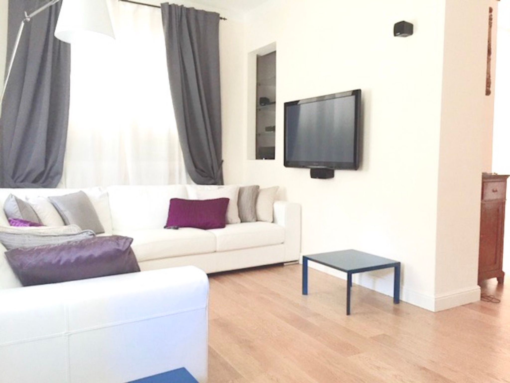 Penthouse mit Garten und privater Terrasse in Villa