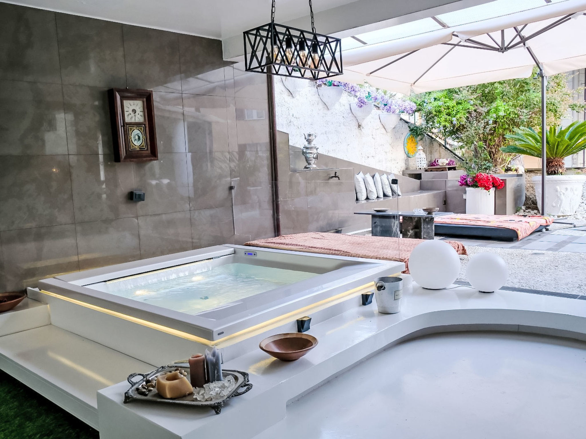 Last-Minute-Garten-Whirlpool der herrliche Lebensstil