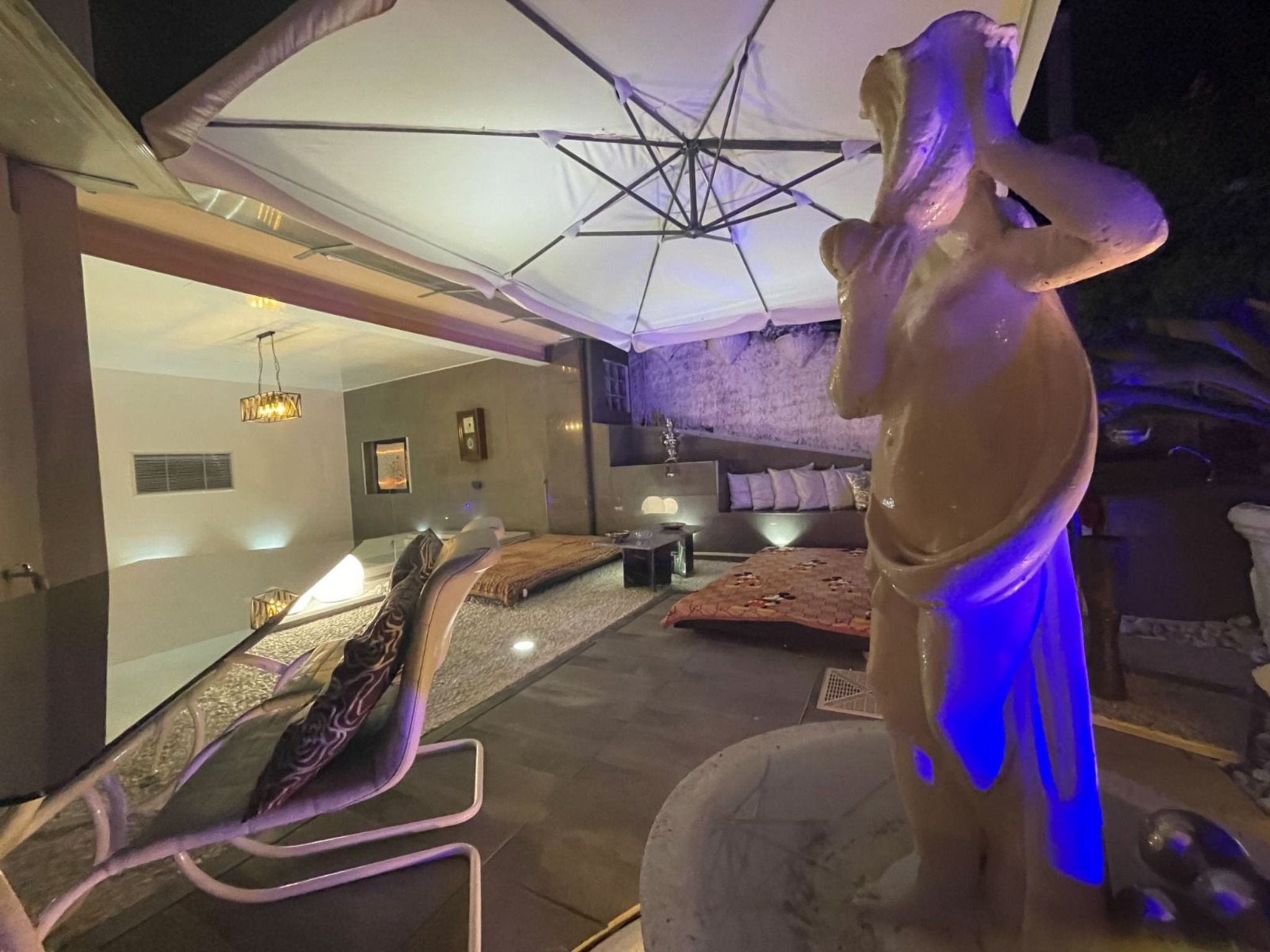 Last-Minute-Garten-Whirlpool der herrliche Lebensstil-Inside