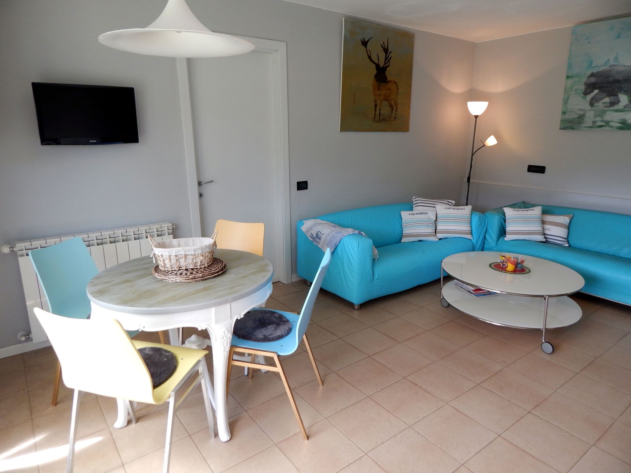 In mediterraner Kulisse-Inside