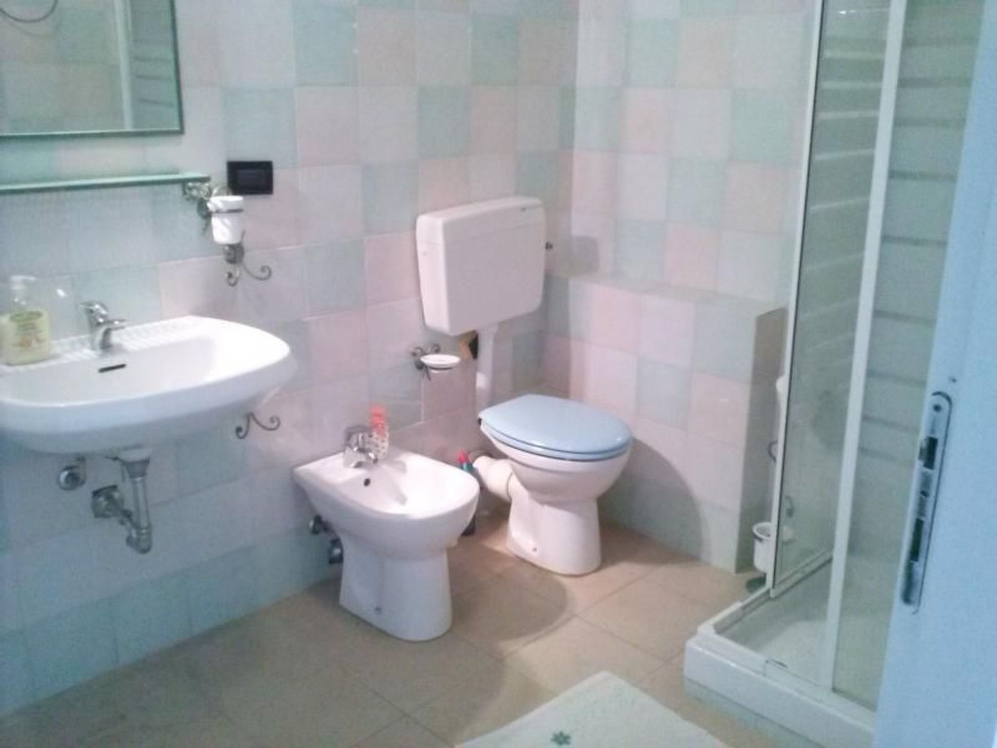 In mediterraner Kulisse-Inside