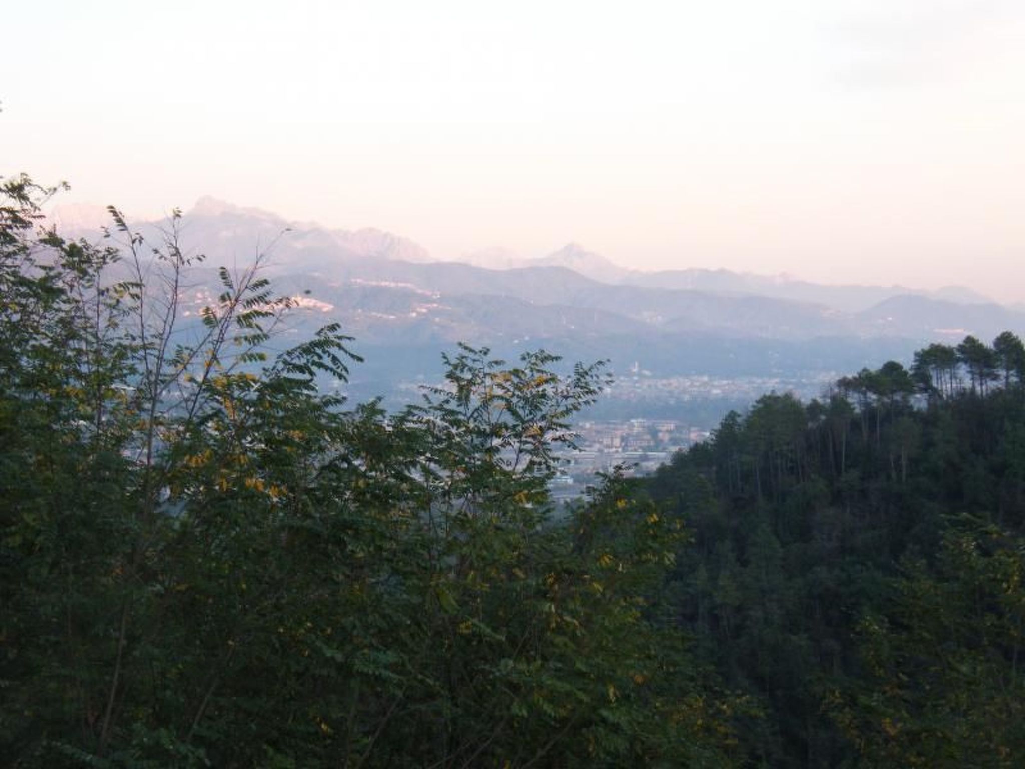 In mediterraner Kulisse-Inside