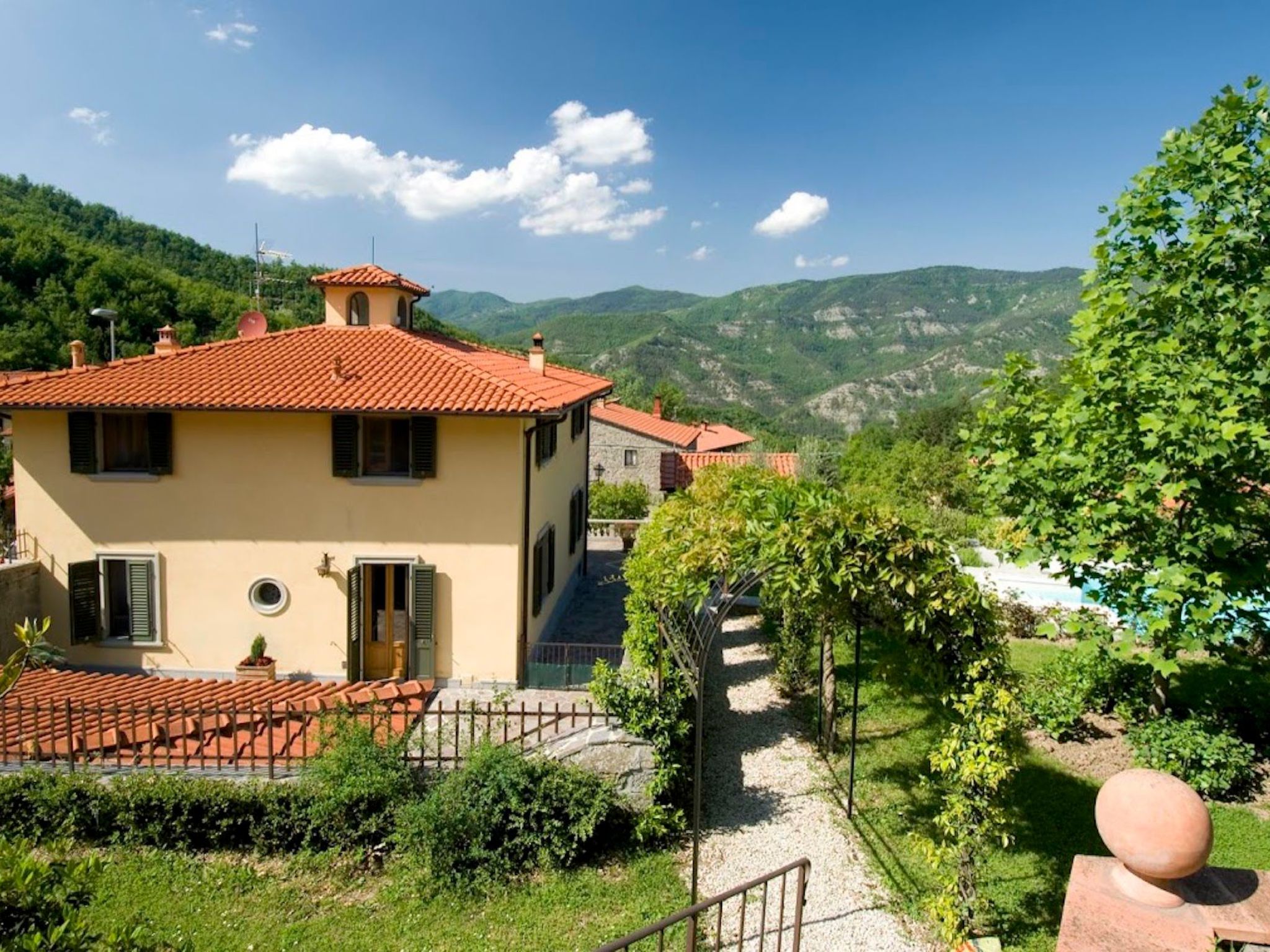 Villa Fonte mit eigenem Pool-Binnen