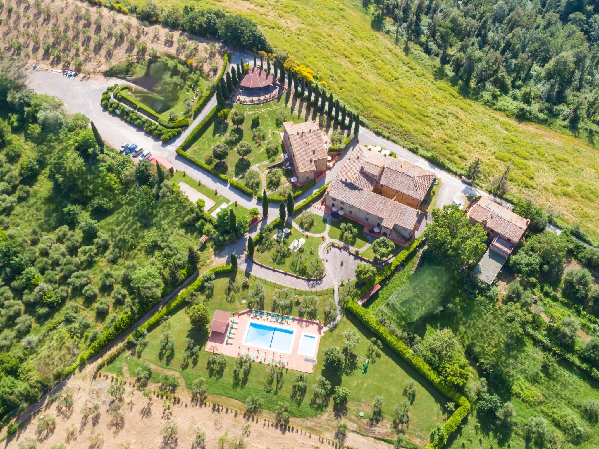 Drei-Zimmer-Wohnungen Borgo Collelungo, erster Stock-Binnen