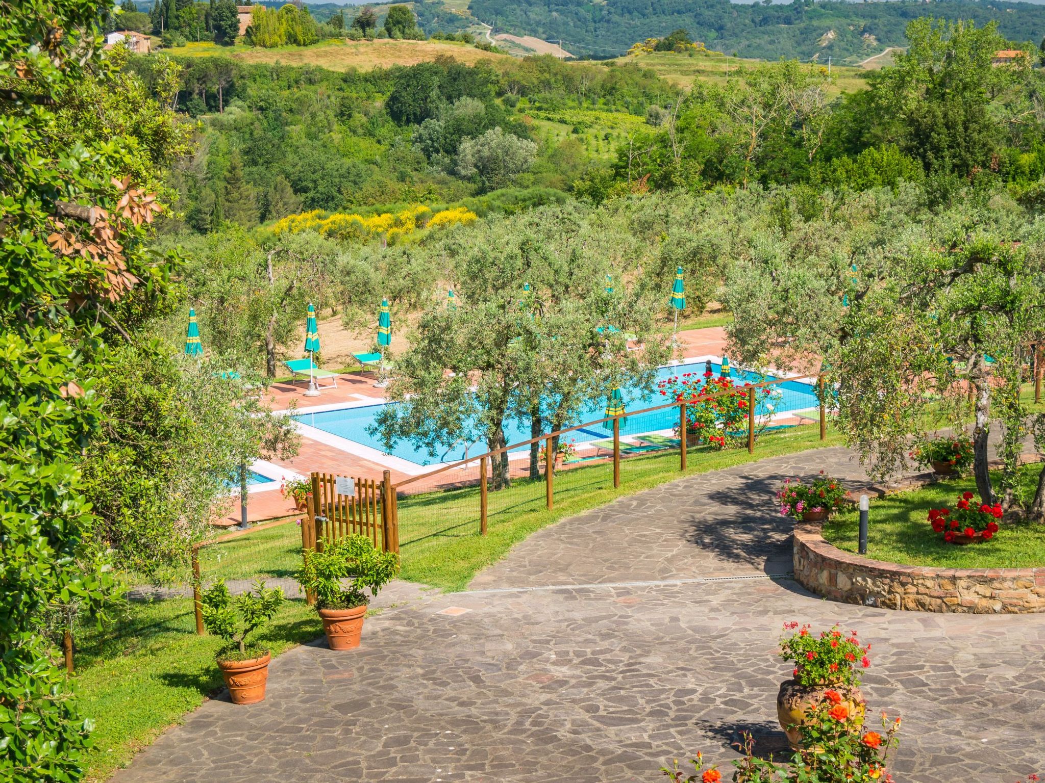 Drei-Zimmer-Wohnungen Borgo Collelungo auf zwei Etagen-Drinnen