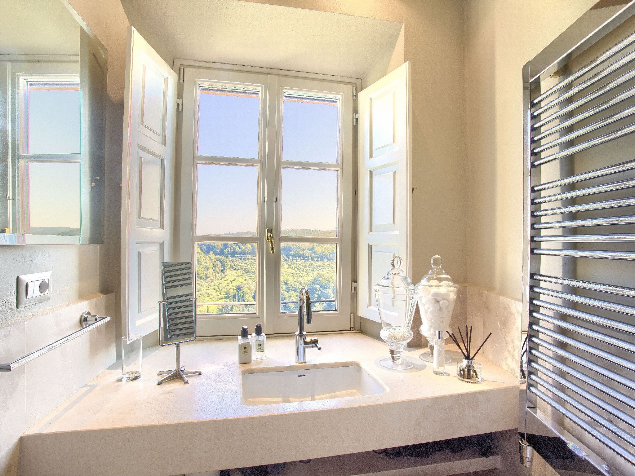 Wohnung La Loggia-Binnen