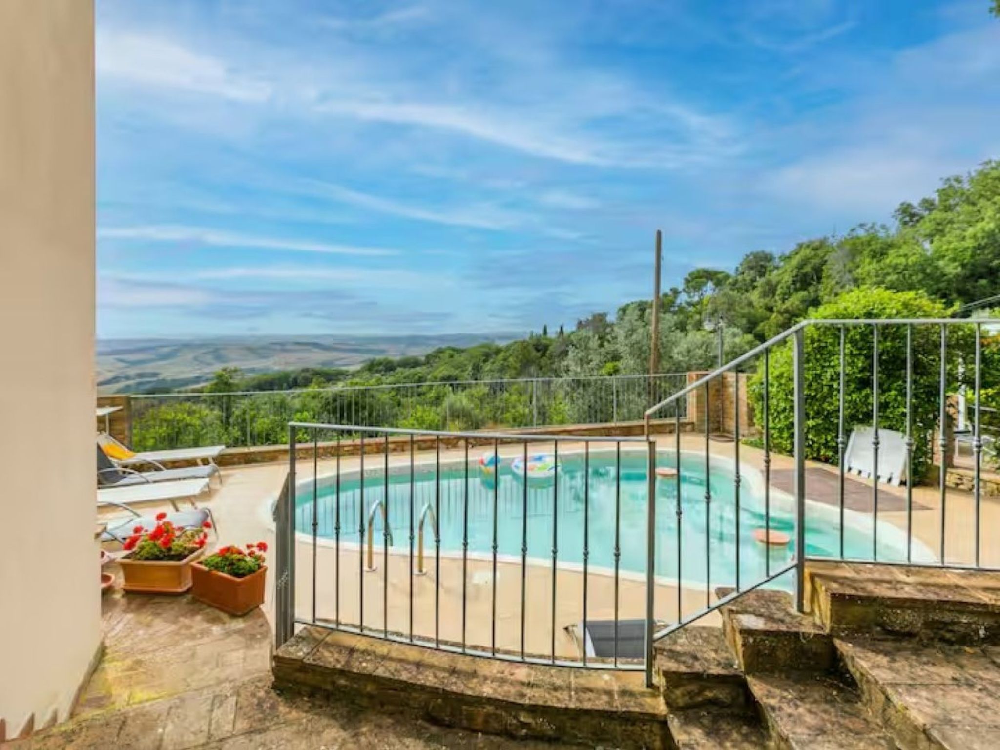 Vakantiehuis met omheinde tuin in Castelfalfi (Italië) 1 hond is welkom