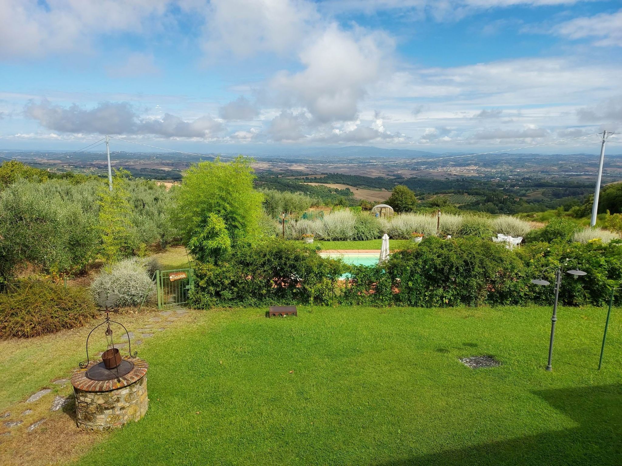 Schönes Ferienhaus in Gambassi Terme mit Privatem Pool-Dedans