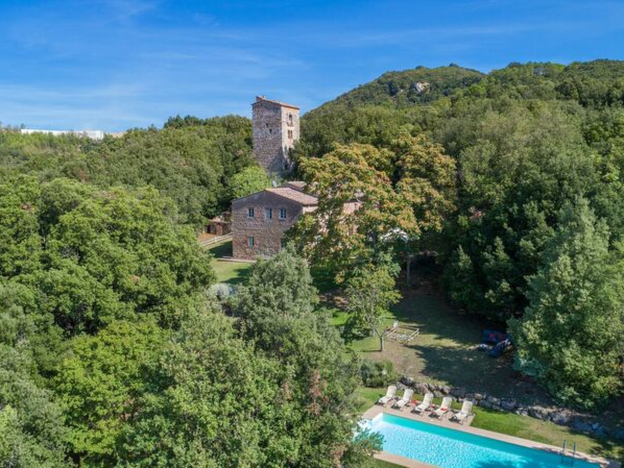 Vakantiehuis met privé zwembad in Castelfalfi (Italië) voor 14 personen