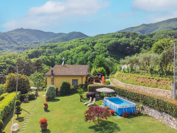 Search and Stay Destinations. Holidays Rentals in Villa a Roggio, Province of Lucca - Tuscany - Italy