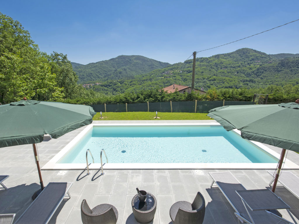 Agr. Castello della Mugazzena — Pool Outdoor
