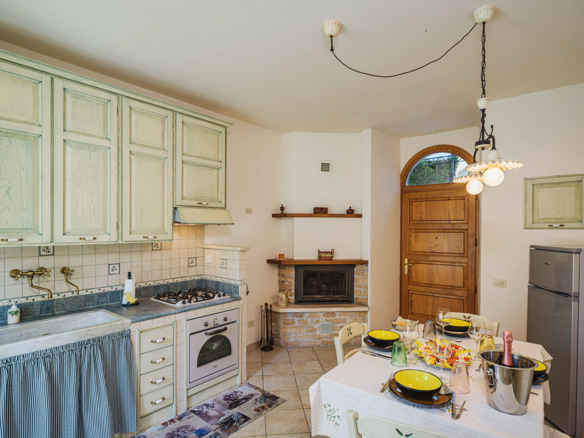 Kitchen / Dining Room