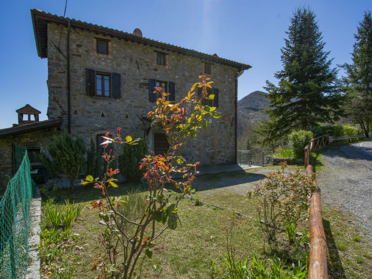 Search and Stay destination Nicciano, Toscana - Italy from AU$ 107. Girasole (PZI130)