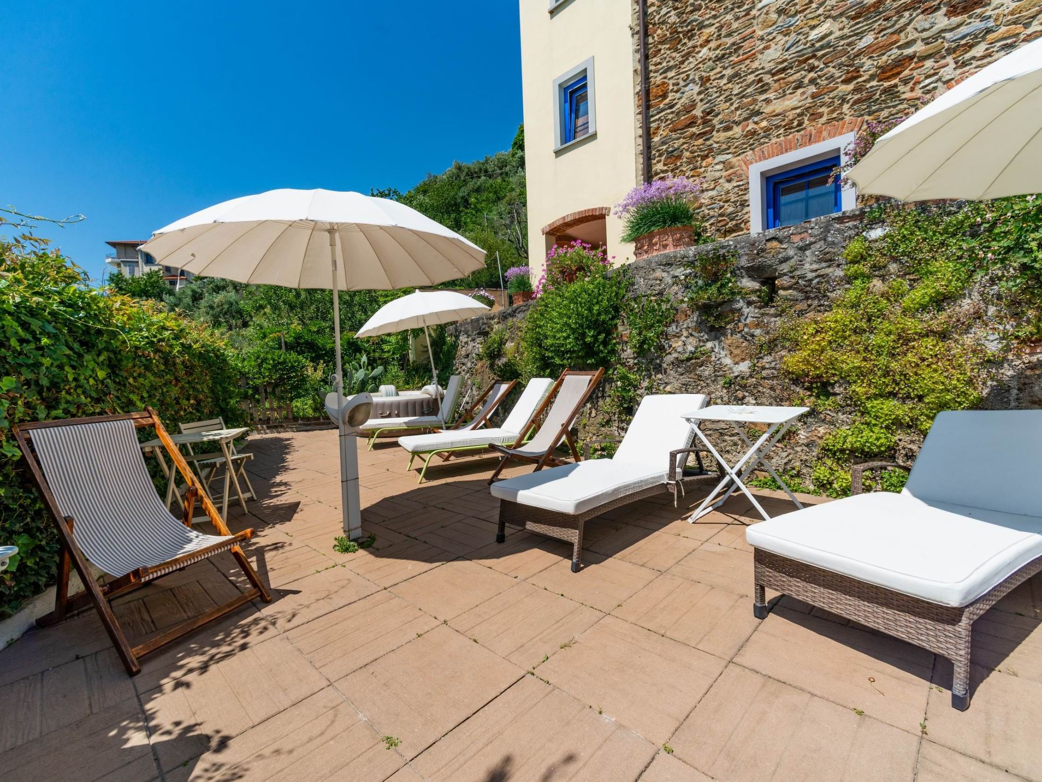 Studio 'Seventh Heaven5' mit Gemeinschaftspool-Outside