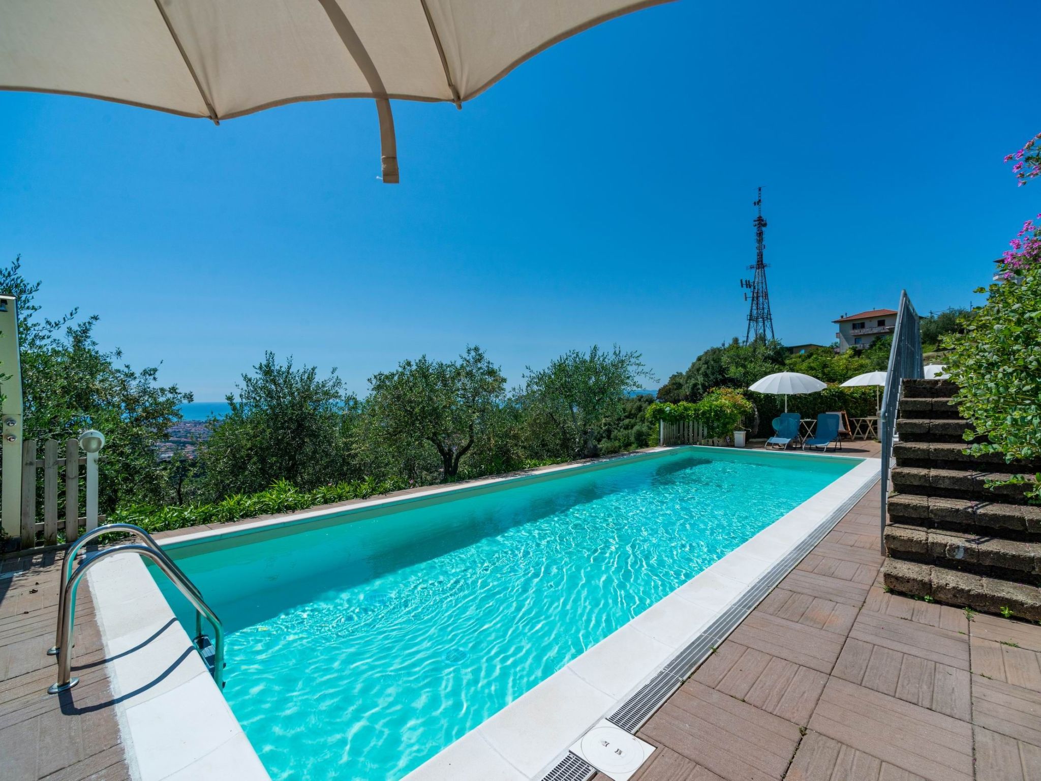 Wohnung 'Settimo Cielo9' mit Schwimmbad-Outside