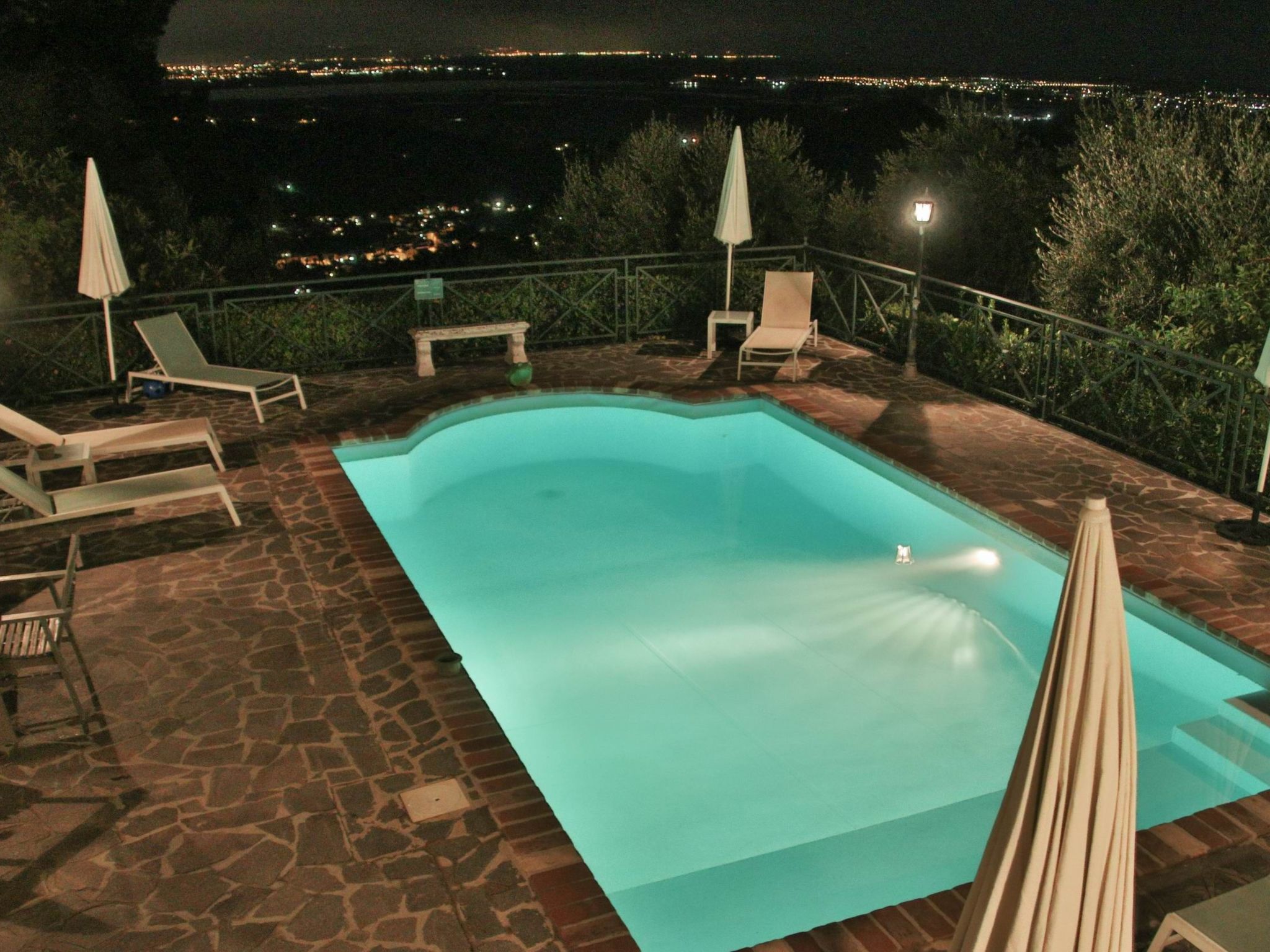 'lorien 14' mit eigenem Pool-Outside