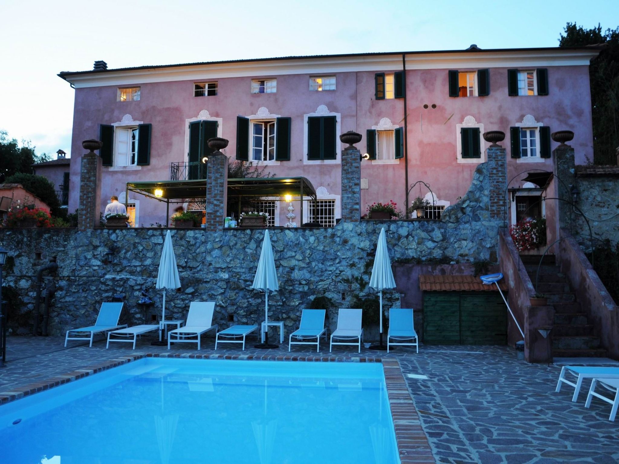 'lorien 14' mit eigenem Pool-Image-tags.info