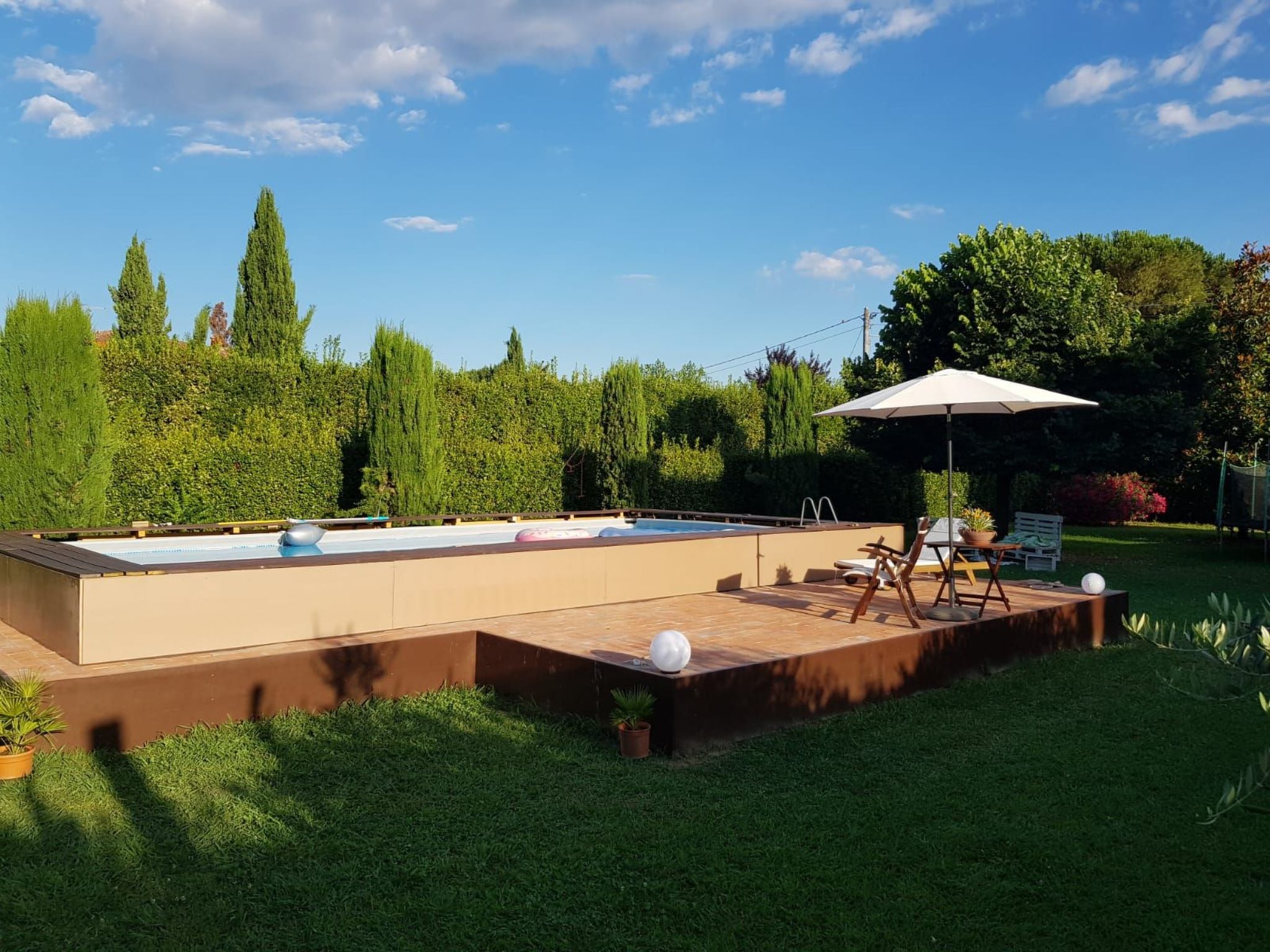 Unterkunft in einer Villa, Schwimmbad und großer Garten-Inside