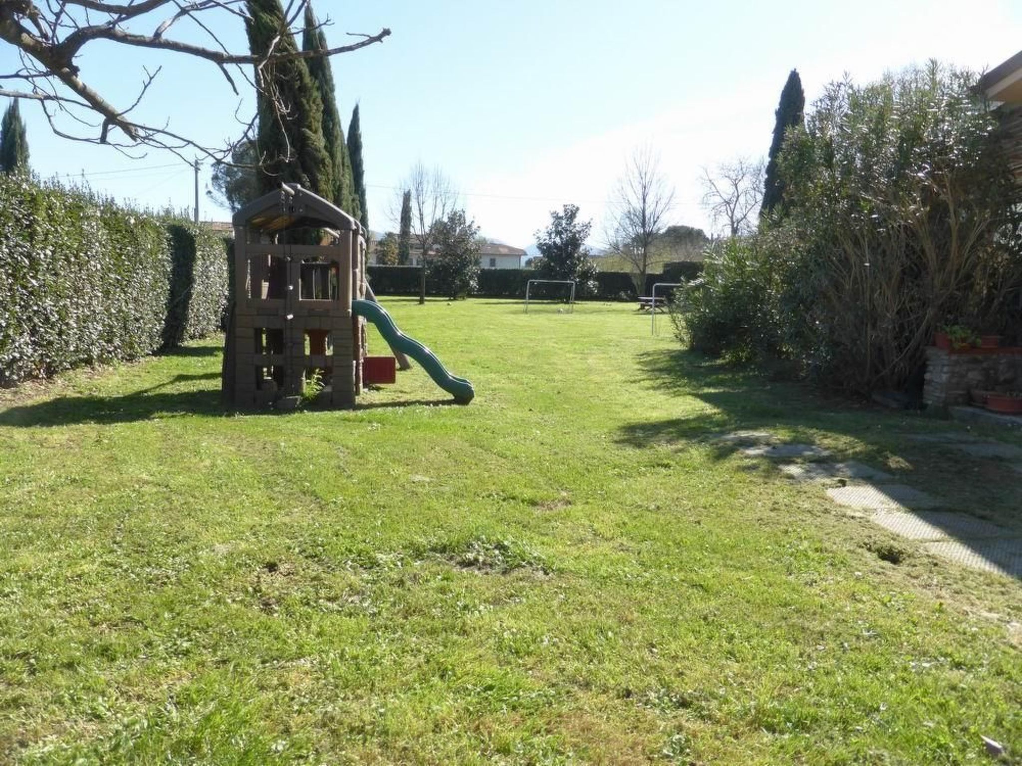 Unterkunft in einer Villa, Schwimmbad und großer Garten-Inside