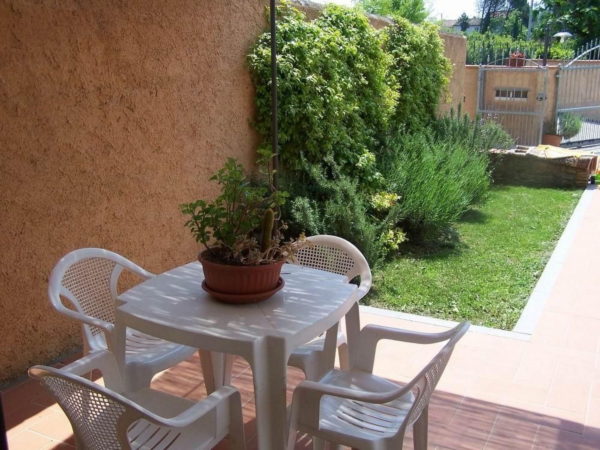 Unterkunft in einer Villa, Schwimmbad und großer Garten-Inside