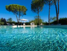 Villa mit Garten und privatem Pool