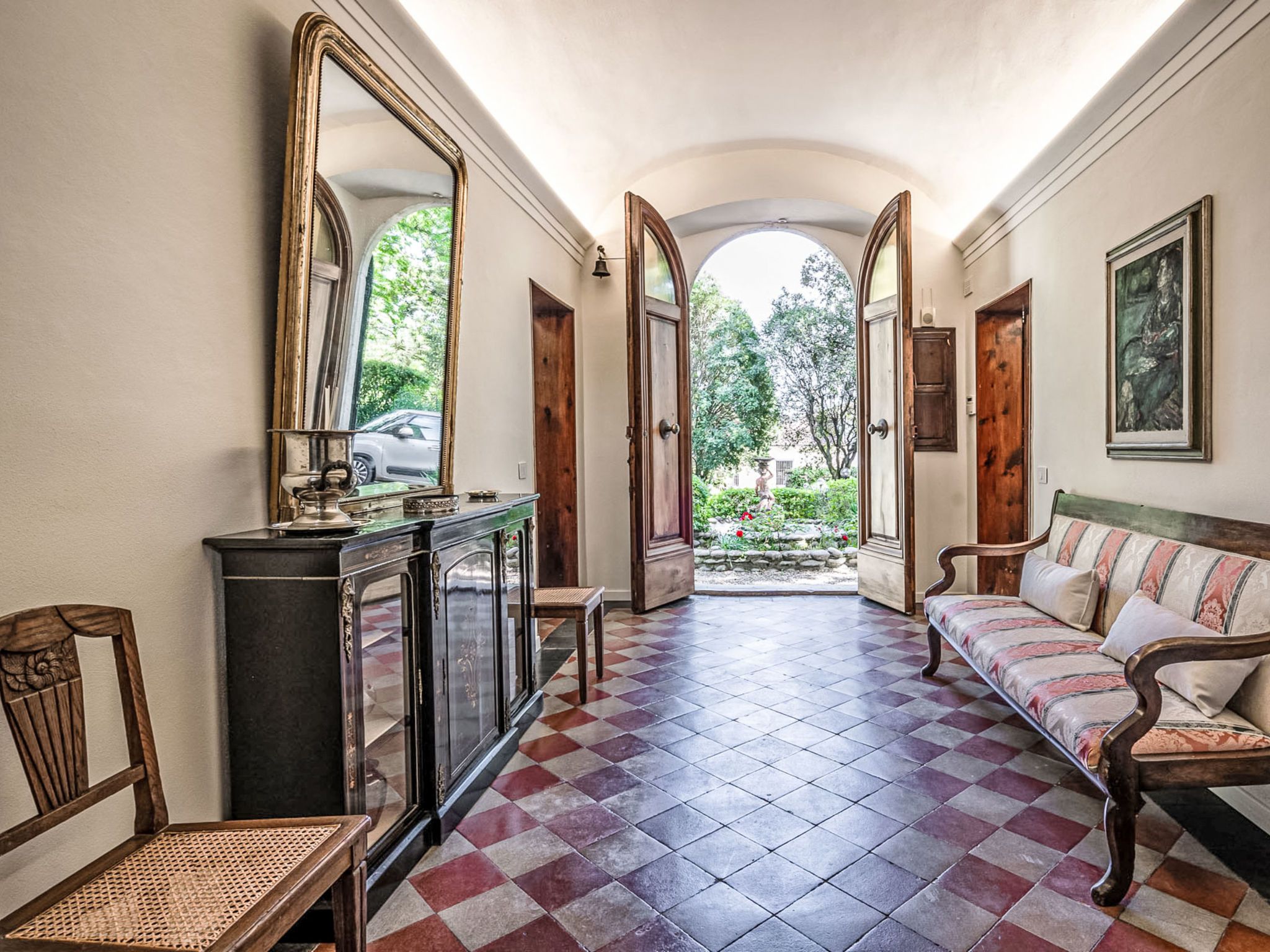 Villa mit Garten und privatem Pool - Inside