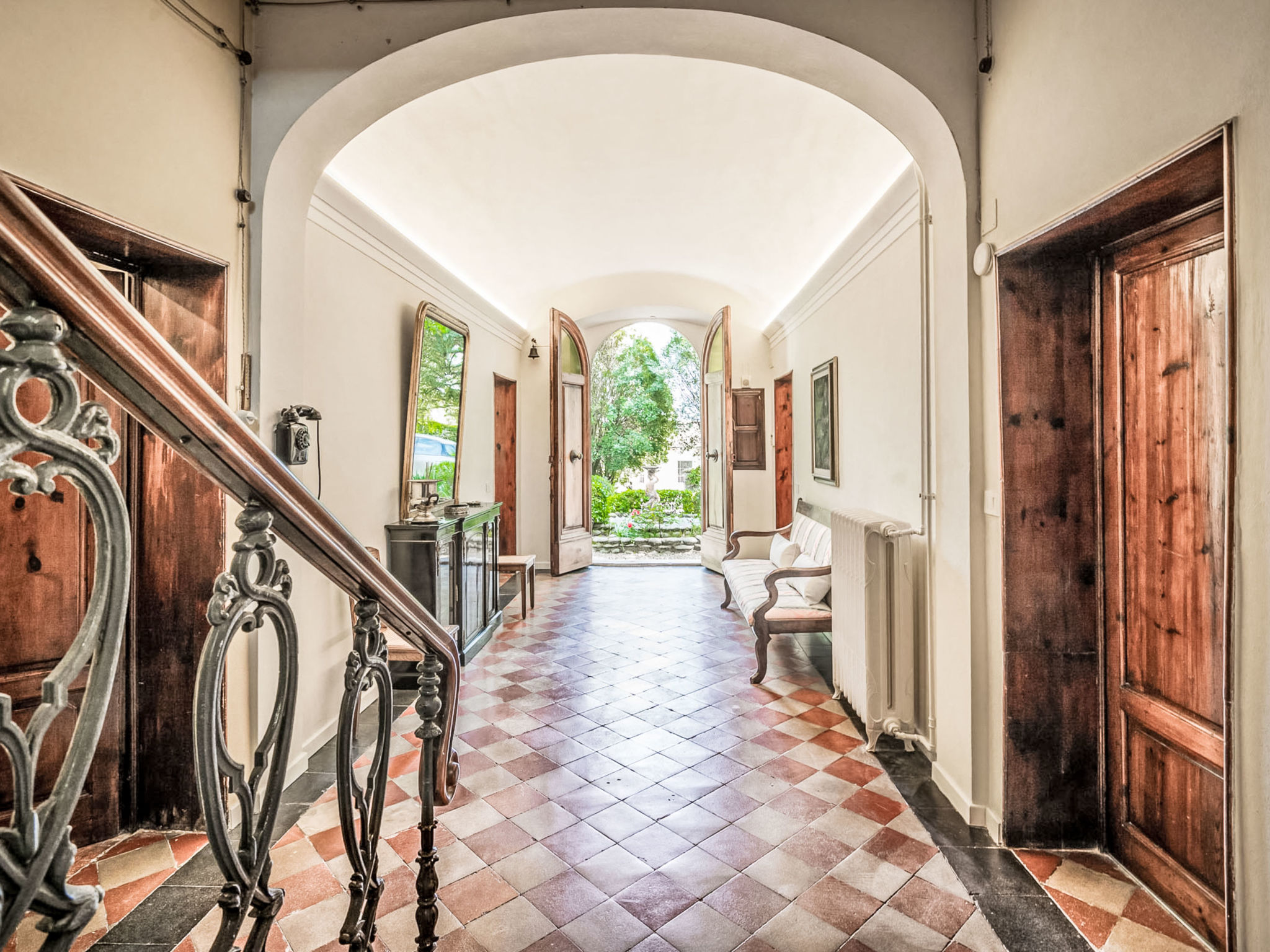Villa mit Garten und privatem Pool - Outside