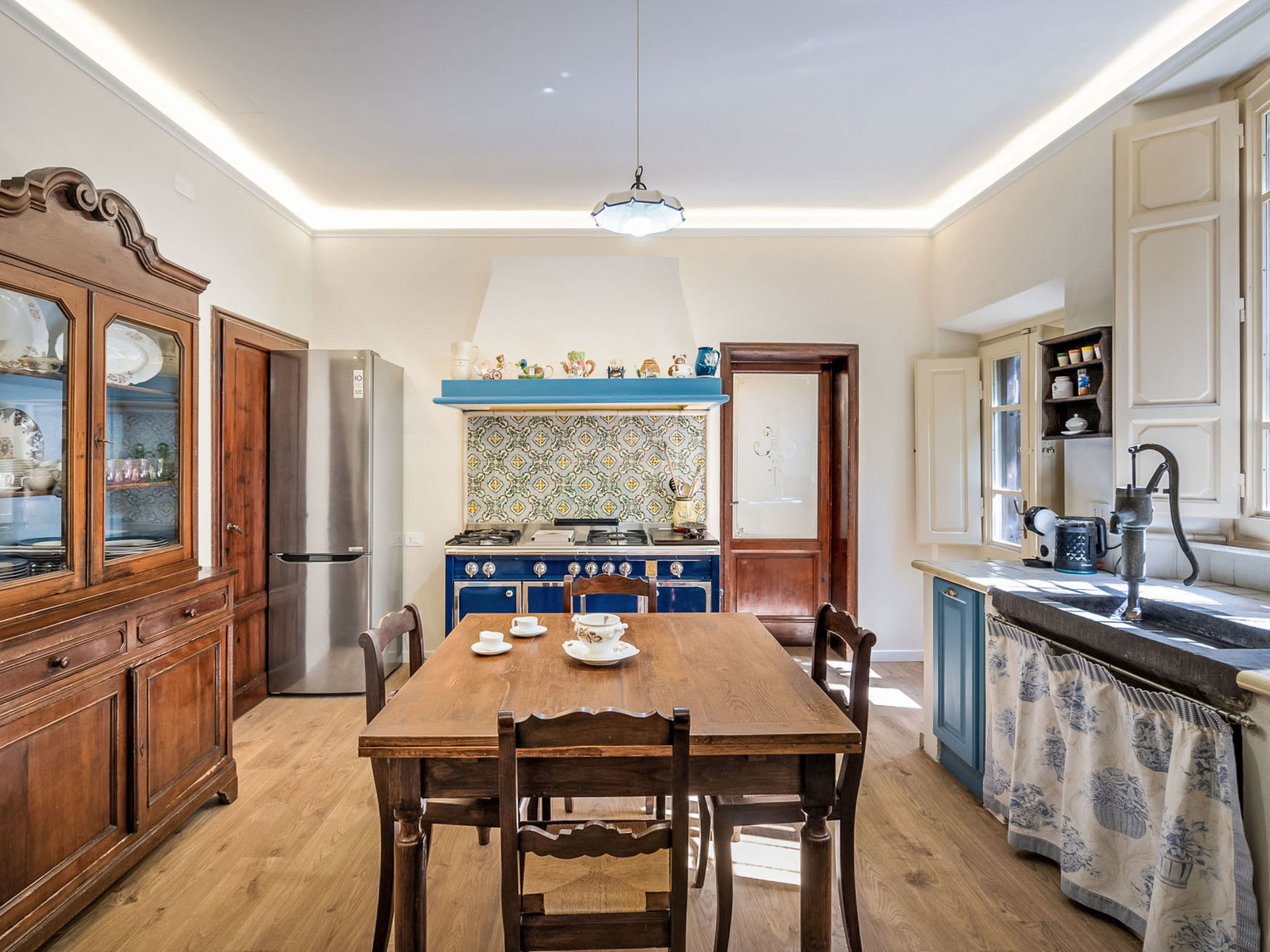 Villa mit Garten und privatem Pool - Inside
