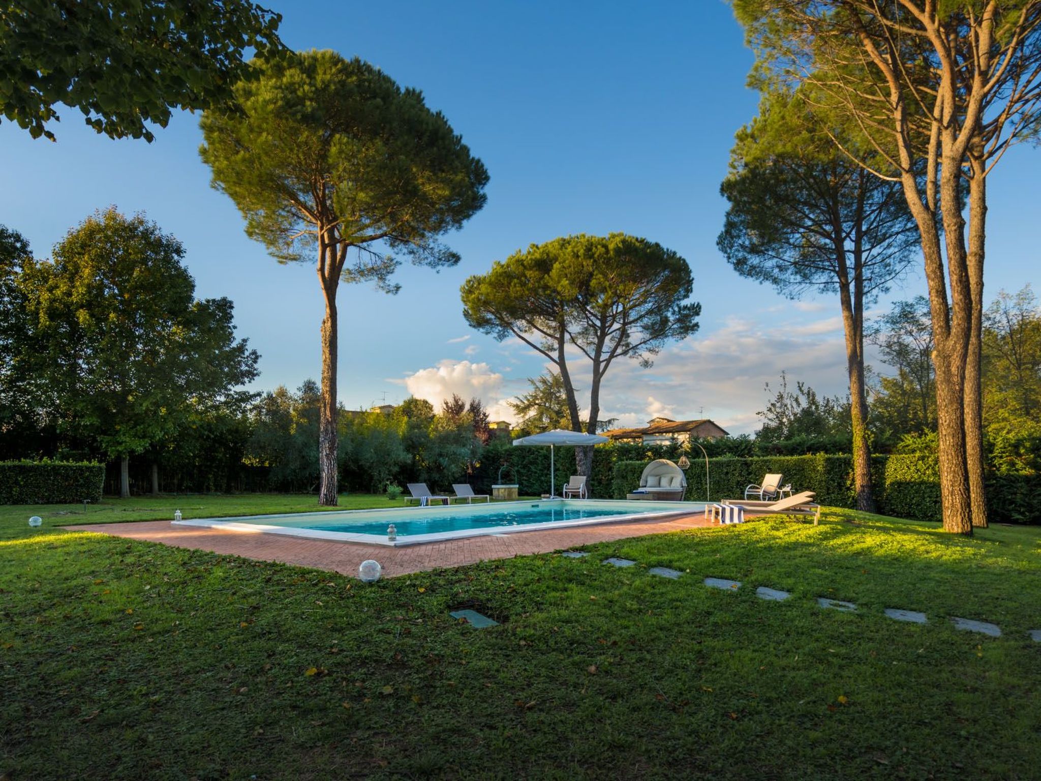 Villa mit Garten und privatem Pool-Binnen