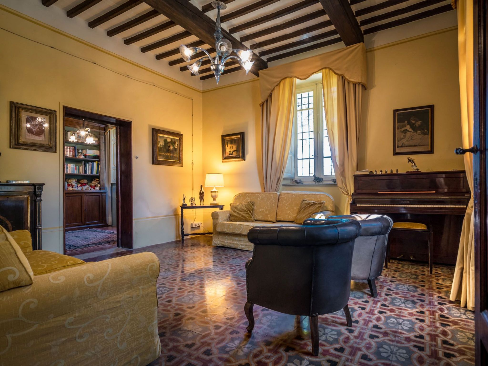 Villa mit Garten und privatem Pool-Binnen