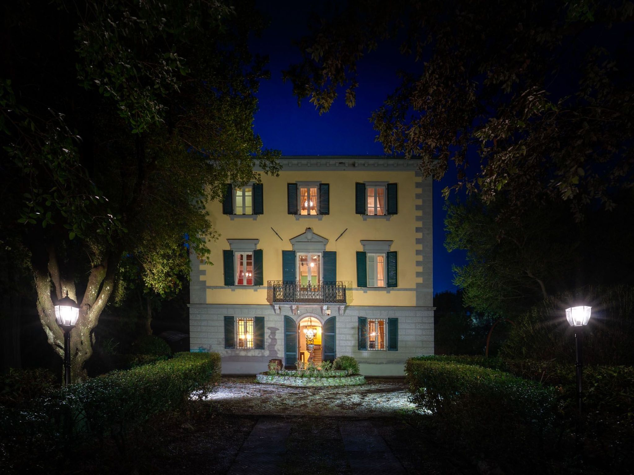 Villa mit Garten und privatem Pool-Binnen