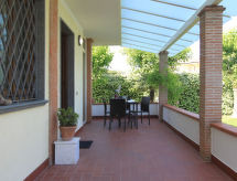 Villa Chiara: Vrijstaande vakantievilla met tuin op 1 km van zee in Forte dei Marmi - thumbnail 4
