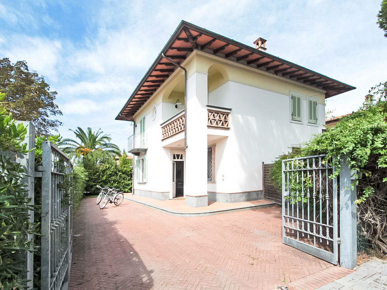 Villa Torri Villa in Forte dei Marmi