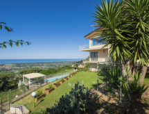 Villa Delfina: Ruim vakantiehuis met privézwembad en panoramisch zeezicht in Forte dei Marmi - thumbnail 4