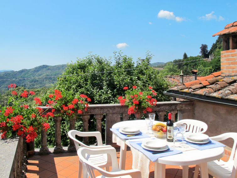 Search and Stay destination Gello, Toscana - Italy from AU$ 195. Pervinca